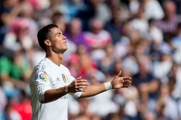 ‘É um prazer trabalhar com grandes jogadores’, diz Thiago Silva sobre CR7 no PSG
