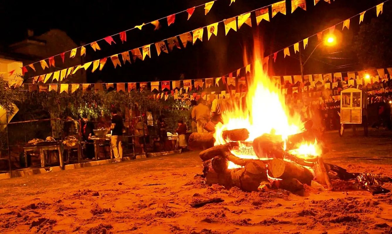 Fogueira &eacute; uma das tradi&ccedil;&otilde;es do S&atilde;o Jo&atilde;o. Foto: Prefeitura Municipal De Baependo