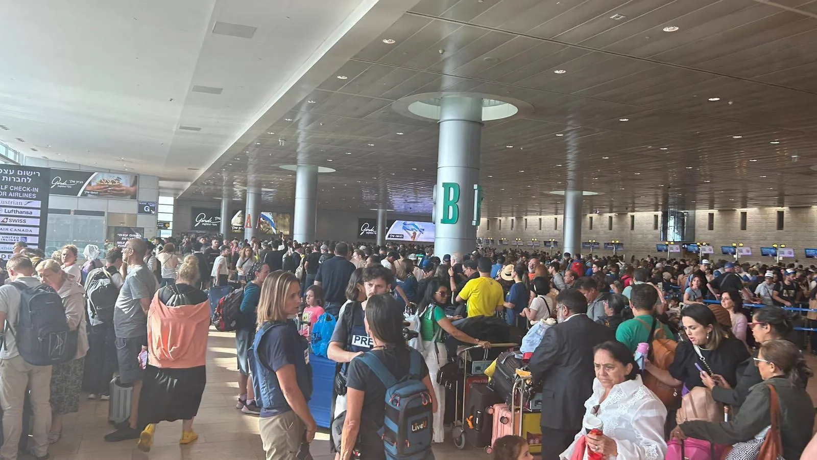 Primeiro avião de resgate da FAB sai de Tel Aviv, em Israel, com 211 brasileiros a bordo