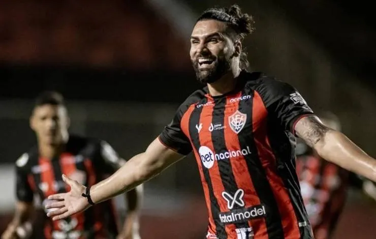 No Barradão, Vitória vence o Guarani e fica cada vez mais próximo do acesso