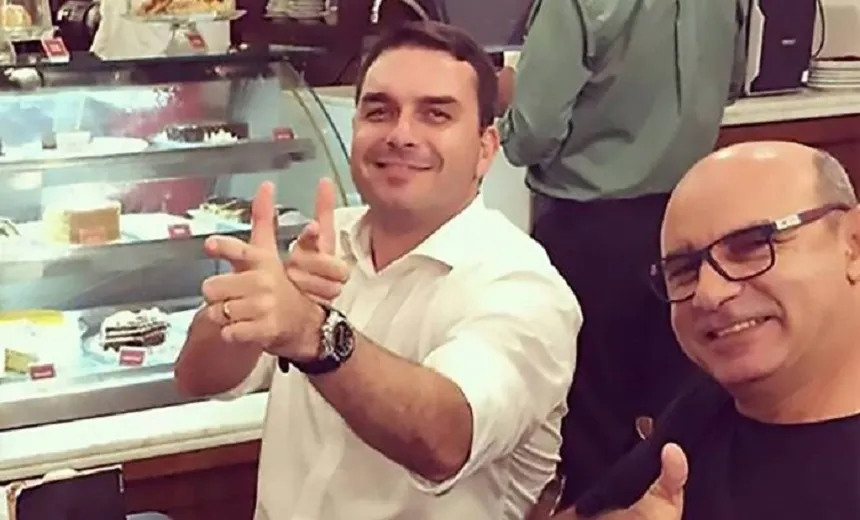 Presidente do STF decide suspender processos da Coaf; Flávio Bolsonaro será beneficiado