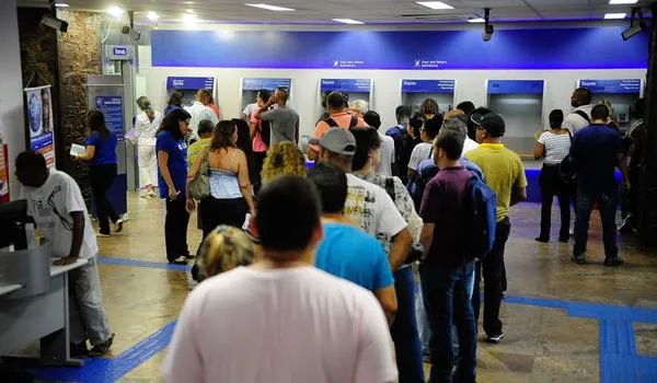 "Coronavoucher": Caixa abrirá 2.200 agências neste sábado para cumprir calendário de pagamentos; confira 
