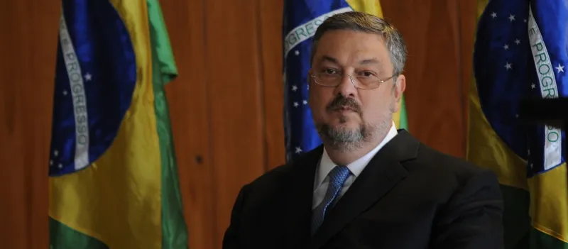 PASSANDO A LIMPO: Lula recebeu proposta de R$ 300 mi da Odebrecht, diz Palocci; Petista rebate