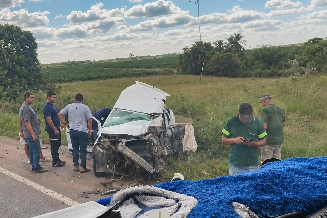 Acidente Veracruz Portoseguro Br367 Caminhao Carro Morte 