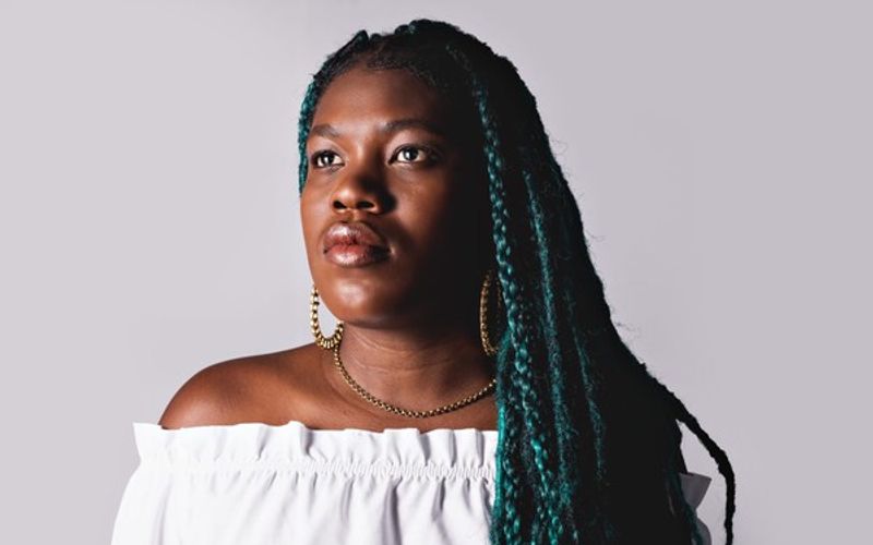 Ativista cultural e pot&ecirc;ncia da cena po&eacute;tica baiana, utiliza a palavra falada como instrumento de resist&ecirc;ncia, identidade e transforma&ccedil;&atilde;o social/Foto: Divulga&ccedil;&atilde;o&nbsp;