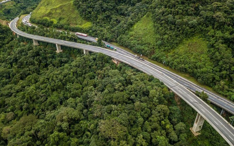 BR-116 &eacute; uma das rodovias federais mais movimentadas do Brasil e corta a Bahia de norte a sul/Foto: Reprodu&ccedil;&atilde;o&nbsp;