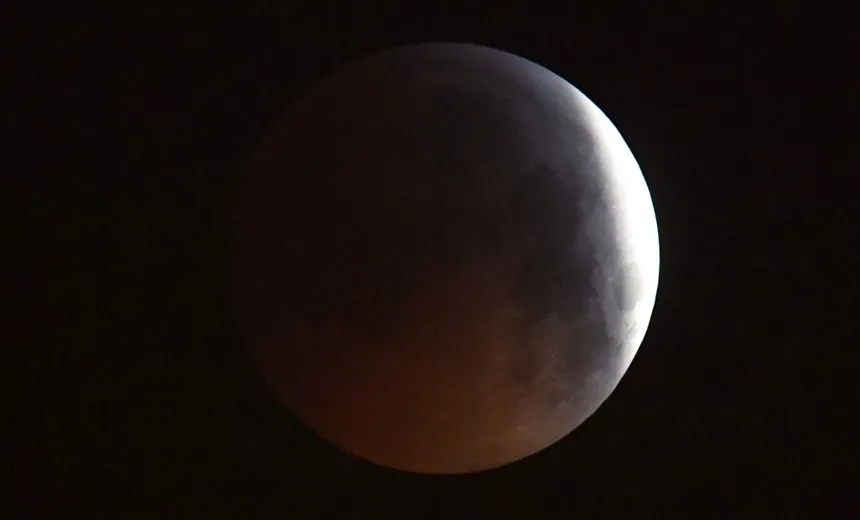 DE NOVO: superlua poderá ser vista nesta quarta nas Américas do Sul e Norte