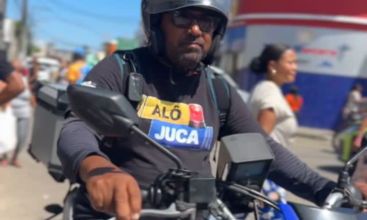 Ataque ao vivo: Gessé leva ovada durante o Alô Juca.Foto: TV Aratu