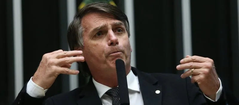 BATE BOCA: Bolsonaro diz que seus adversários têm “cérebro de ovo cozido” e provoca tumulto; Veja vídeo