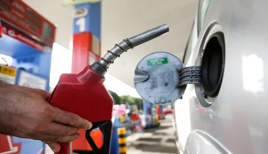 Preços médios de gasolina e diesel caem na semana, segundo dados da ANP