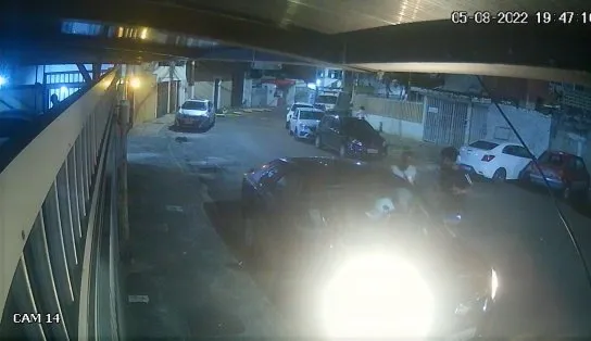 Carro de motorista por aplicativo é roubado logo após passageiro deixar o veículo, na Pituba; assista
