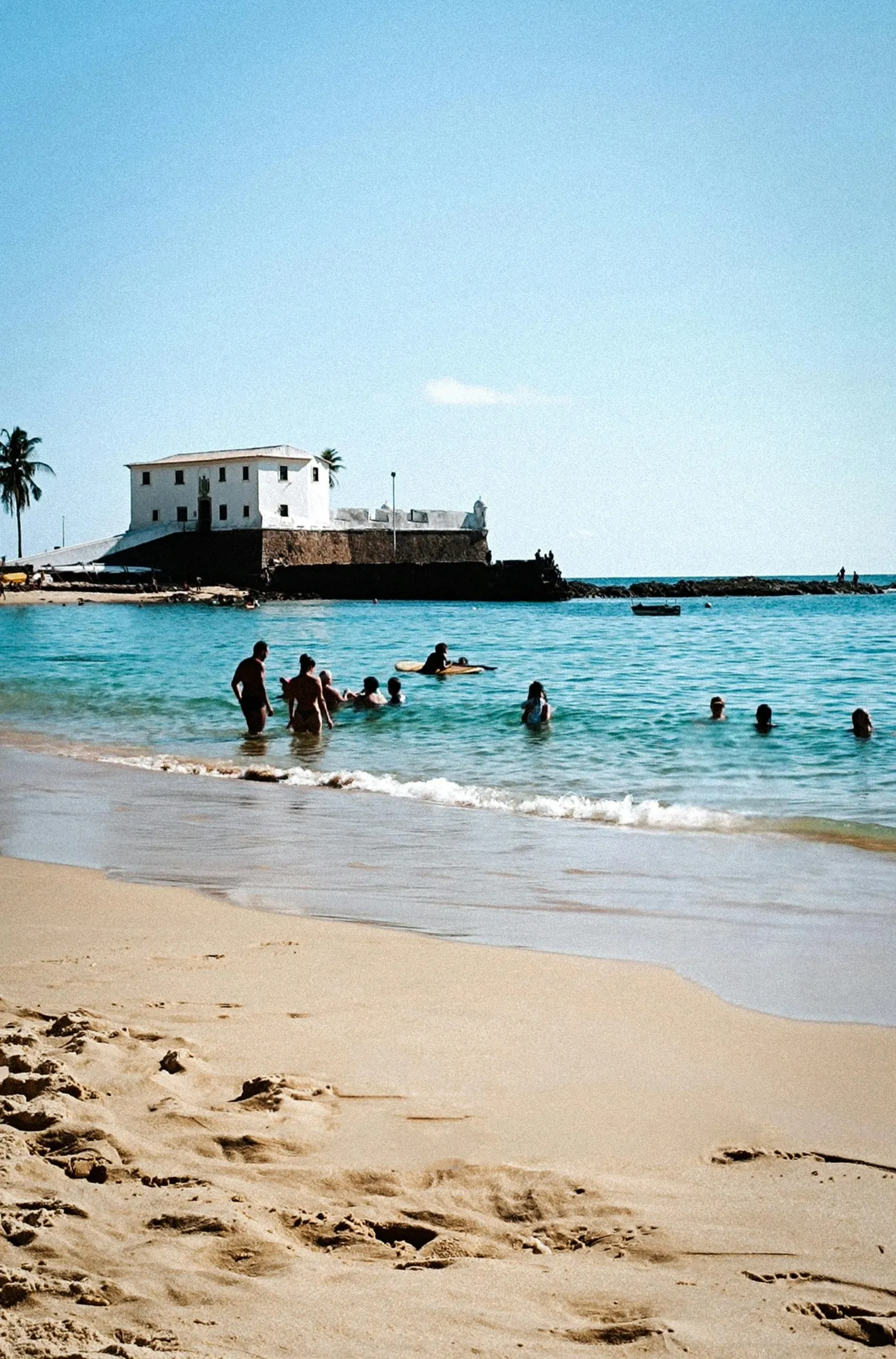 Feriado de Tiradentes: Salvador tem 15 praias impróprias para banho