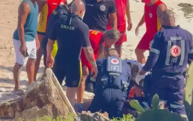 De acordo com testemunhas, Ronaldo teria ingerido bebida alco&oacute;lica antes de entrar no mar. Por&eacute;m a informa&ccedil;&atilde;o n&atilde;o foi confirmada oficialmente pelas autoridades/Foto: Aratu On&nbsp;