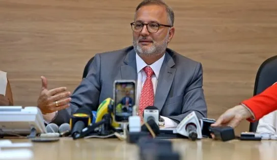 Gestão de Vilas-Boas não resiste à sua atitude de desrespeito e secretário acaba pedindo desligamento do cargo