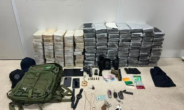 PM e estudante de direito presos com drogas em shopping de Salvador