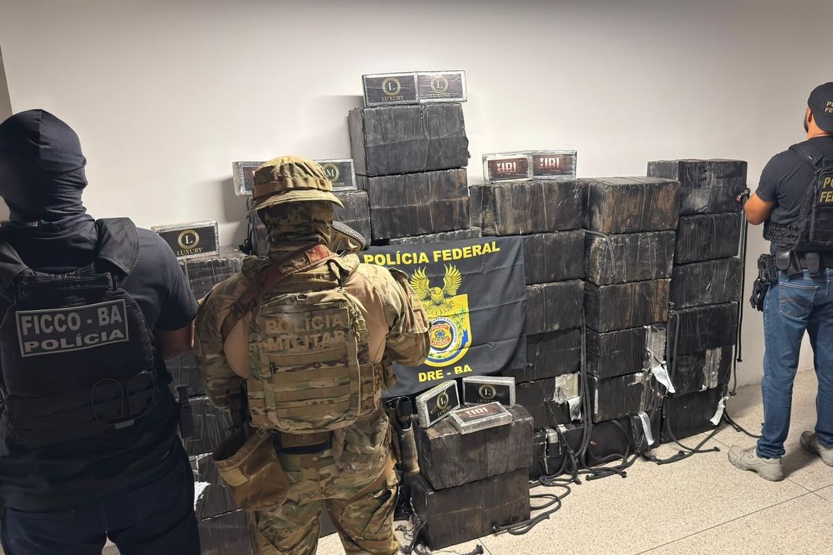 Apreens&atilde;o de cerca de 1 tonelada de coca&iacute;na. Foto: Divulga&ccedil;&atilde;o | SSP-BA