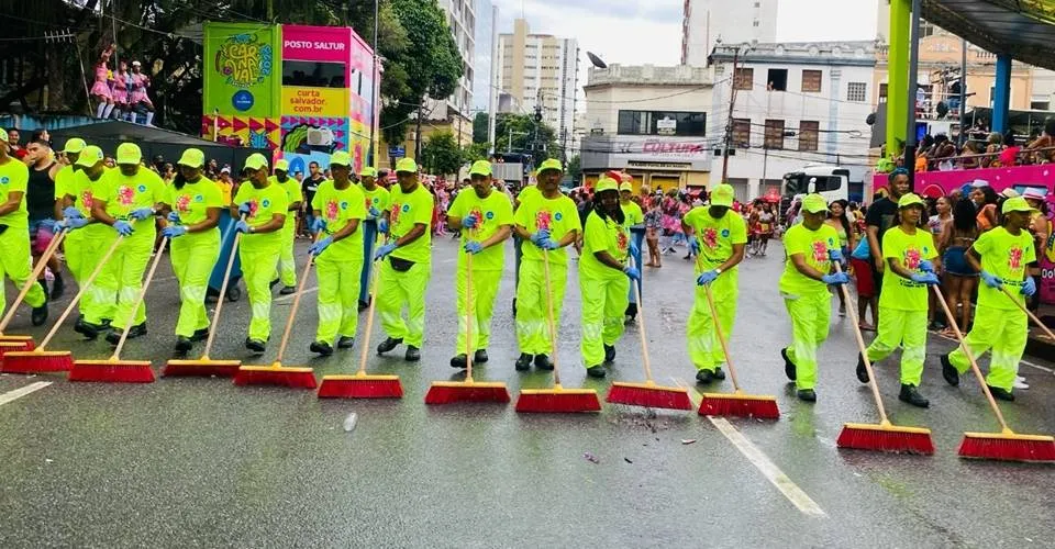 Limpurb atuará com mais de 3 mil profissionais no Carnaval de Salvador