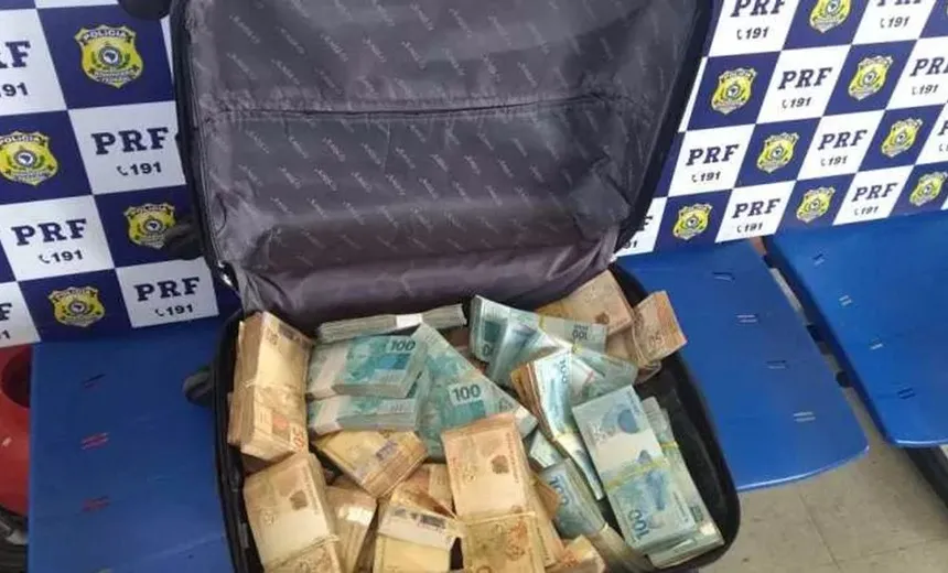 Dois homens são presos viajando com mais de R$ 300 mil em espécie