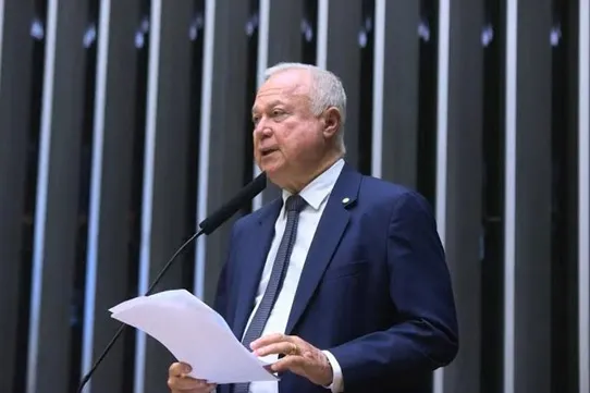 Paulo Azi avalia derrubada do aumento do IOF: 'O povo não aguenta mais'