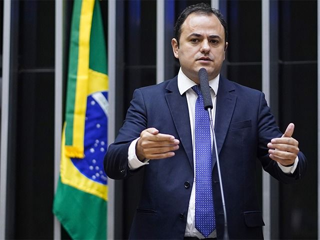 Sessão no Conselho de Ética que chamou Paulo Magalhães de deputado 