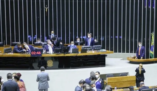 Câmara aprova PEC dos Precatórios em segundo turno; projeto segue para análise do Senado