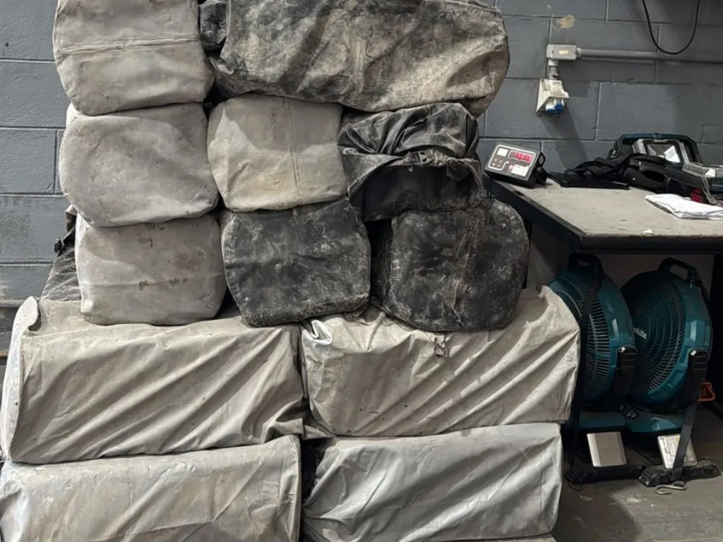 Meia tonelada de cocaína é encontrada em contêiner no Porto de Salvador