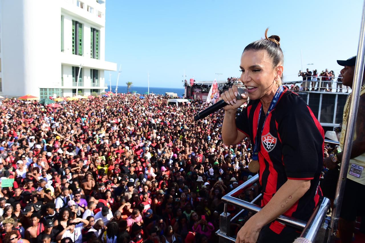 Segundo Ivete, nem mesmo os grupos da família pouparam piadas. | Foto: Redes Sociais