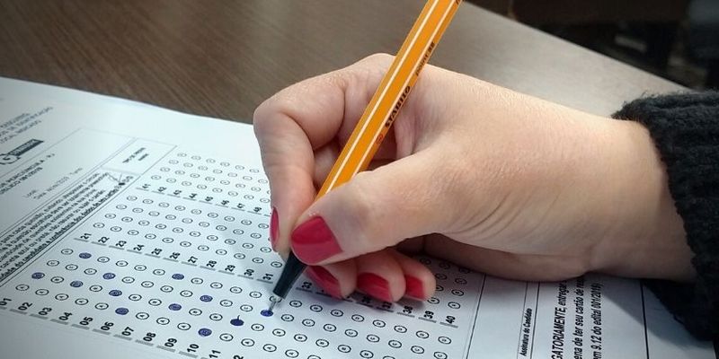 Para se preparar para um concurso público de Agente Socioeducativo, é fundamental adotar uma estratégia de estudo organizada e disciplinada/Foto: Reprodução 