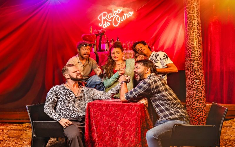 O espet&aacute;culo aposta em narrativa rom&acirc;ntica e dram&aacute;tica, caracter&iacute;sticas marcantes do arrocha, g&ecirc;nero musical muito popular no Nordeste/Foto: Divulga&ccedil;&atilde;o