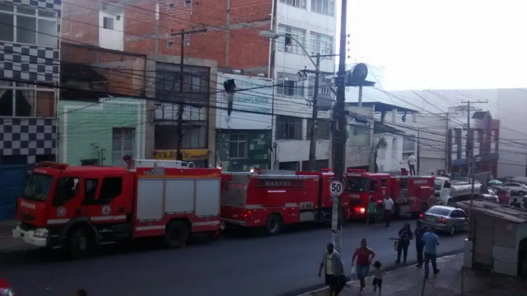 Incêndio atinge escola no bairro na Liberdade