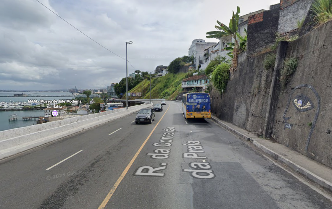 Obra altera tr&acirc;nsito na Avenida Contorno neste s&aacute;bado (10) em Salvador