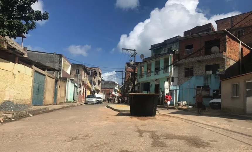 Tiroteio deixa duas pessoas mortas e população em pânico no bairro de Plataforma 