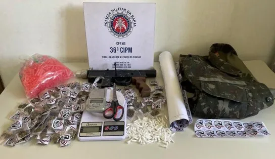 "Pega a metralhadora": arma e drogas são apreendidas durante operação Força Total na Bahia