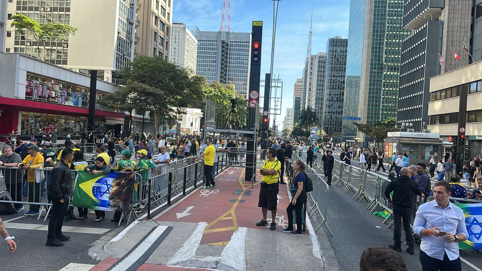 Concentração para ato bolsonarista na avenida paulista. Foto: Reprodução / X @NAS_RUAS