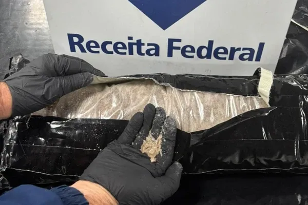Mulher é presa com mais de R$ 3 milhões em ecstasy no Aeroporto de Salvador