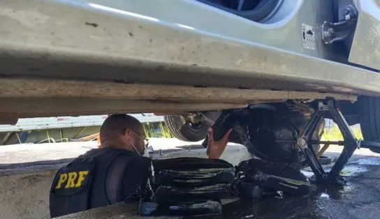 Dois homens são presos em Jequié tentando transportar 10 kg de cocaína para Minas Gerais