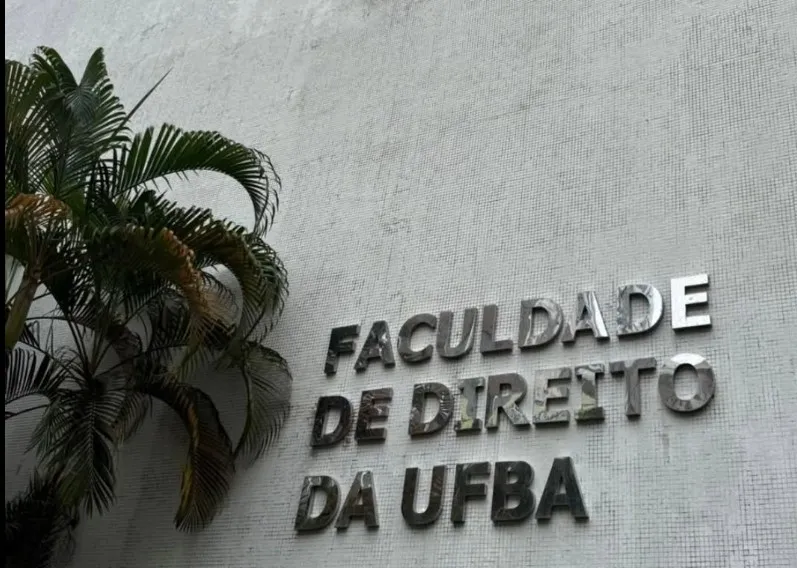 Professora da UFBA  é camada de 'vadia' durante reunião; assista 
