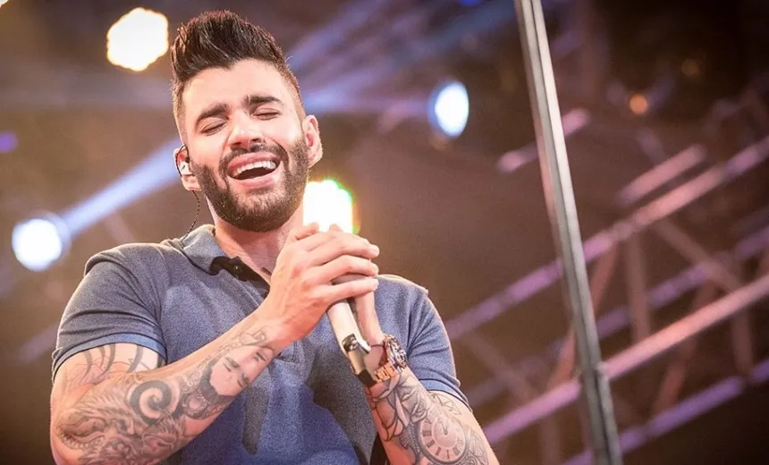 "Não sou uma máquina", diz Gustavo Lima após ser atingido no rosto por um copo em show na Bahia; veja vídeo