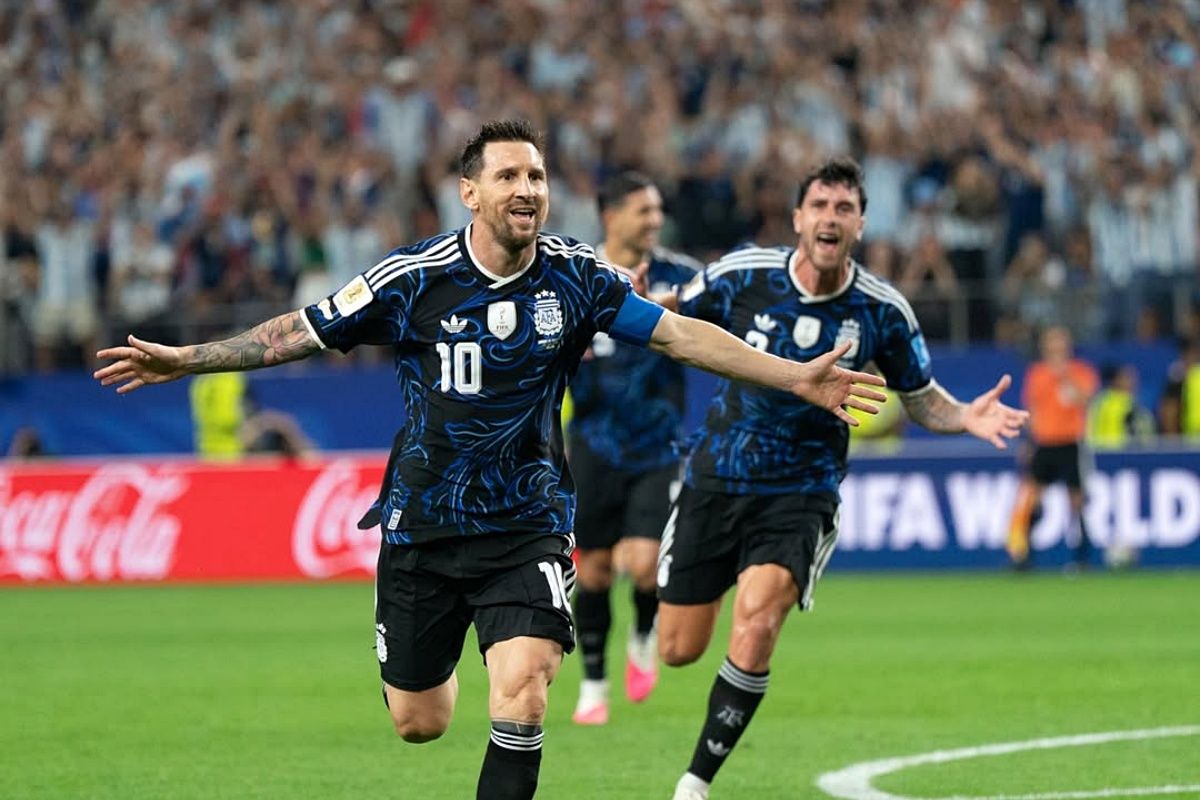Se entrar em campo no domingo, o argentino Lionel Messi vai igualar o brasileiro Cafu e vai disputar a terceira final de Copa do Mundo da sua carreira. Foto: Redes Sociais