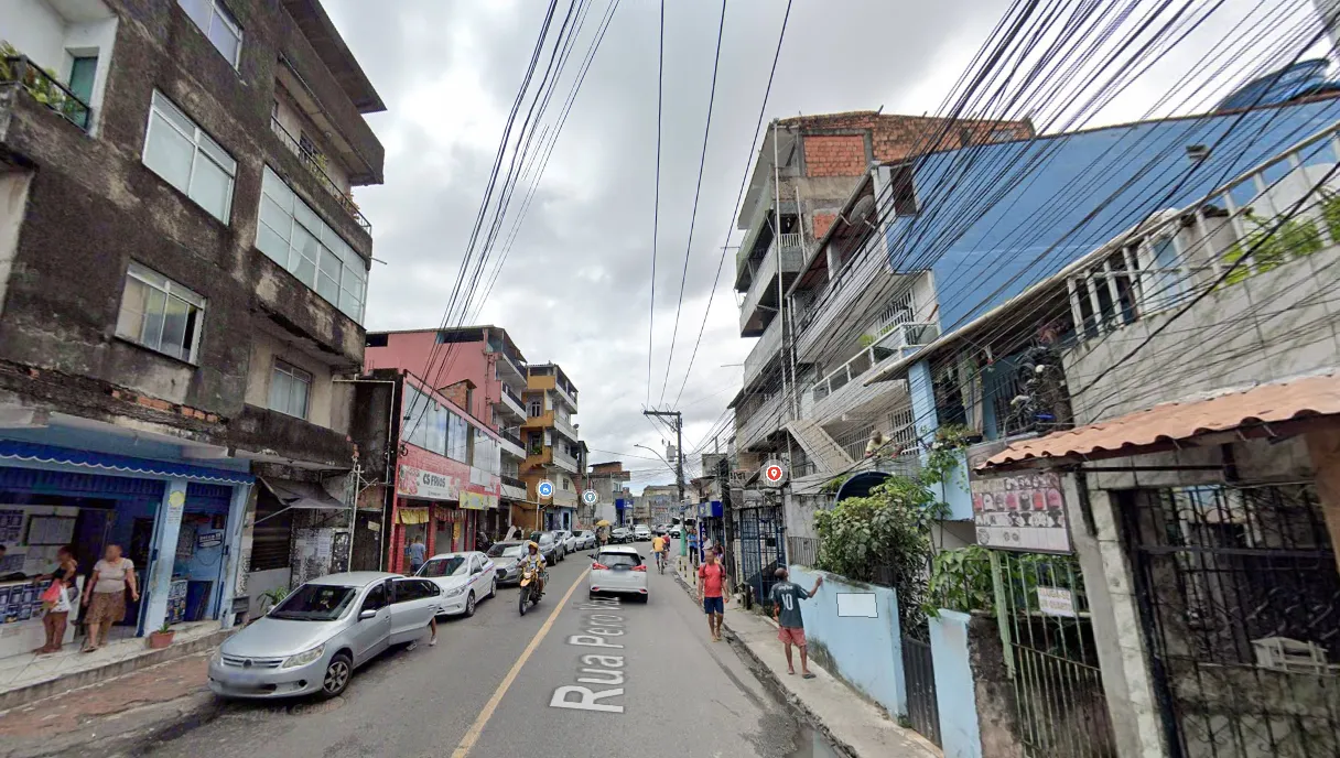 Confusão em escola: professor é levado a boca de fumo por pai de aluno em Salvador