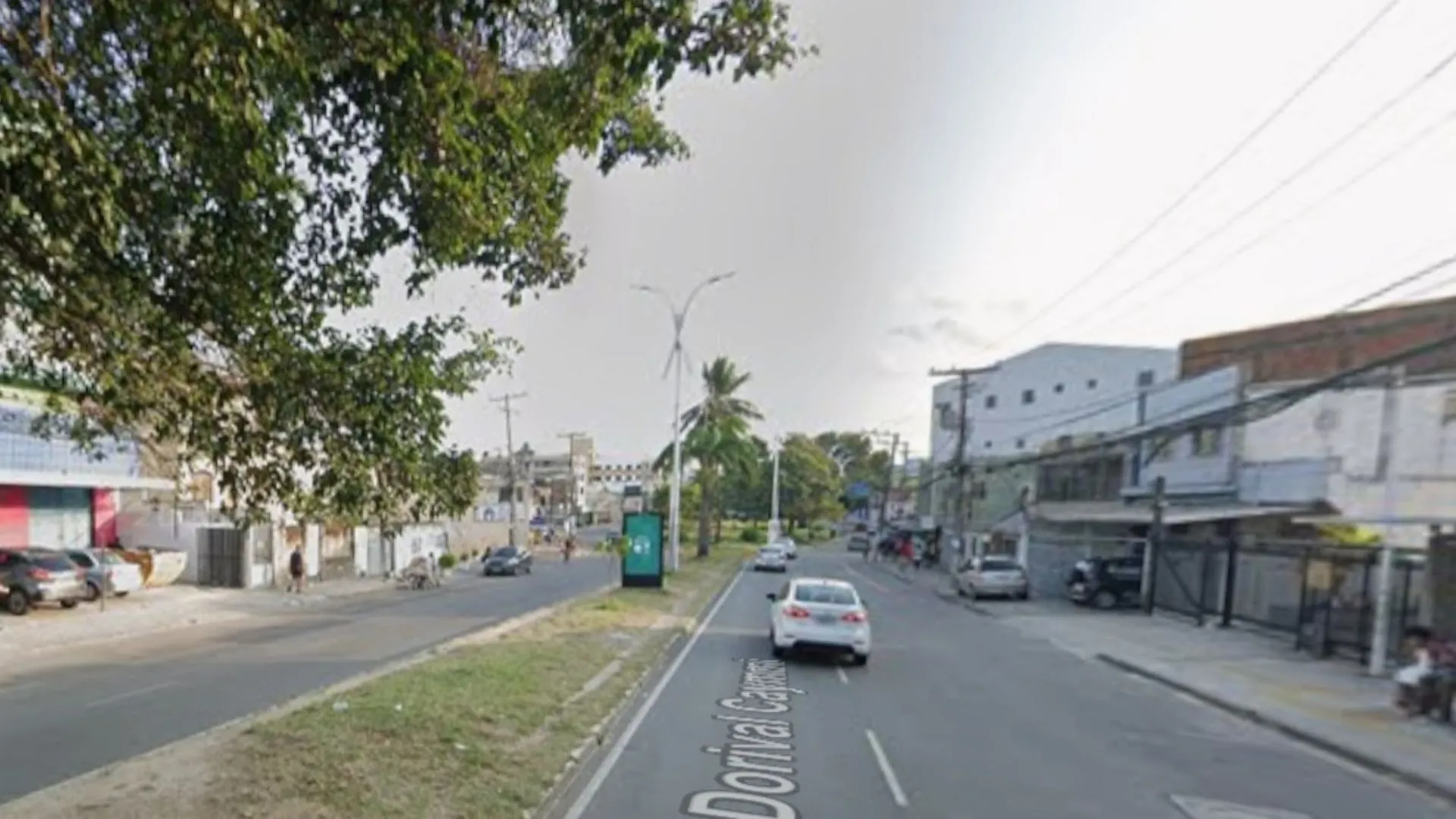 Prefeitura entrega 1ª etapa da requalificação da Av. Dorival Caymmi 