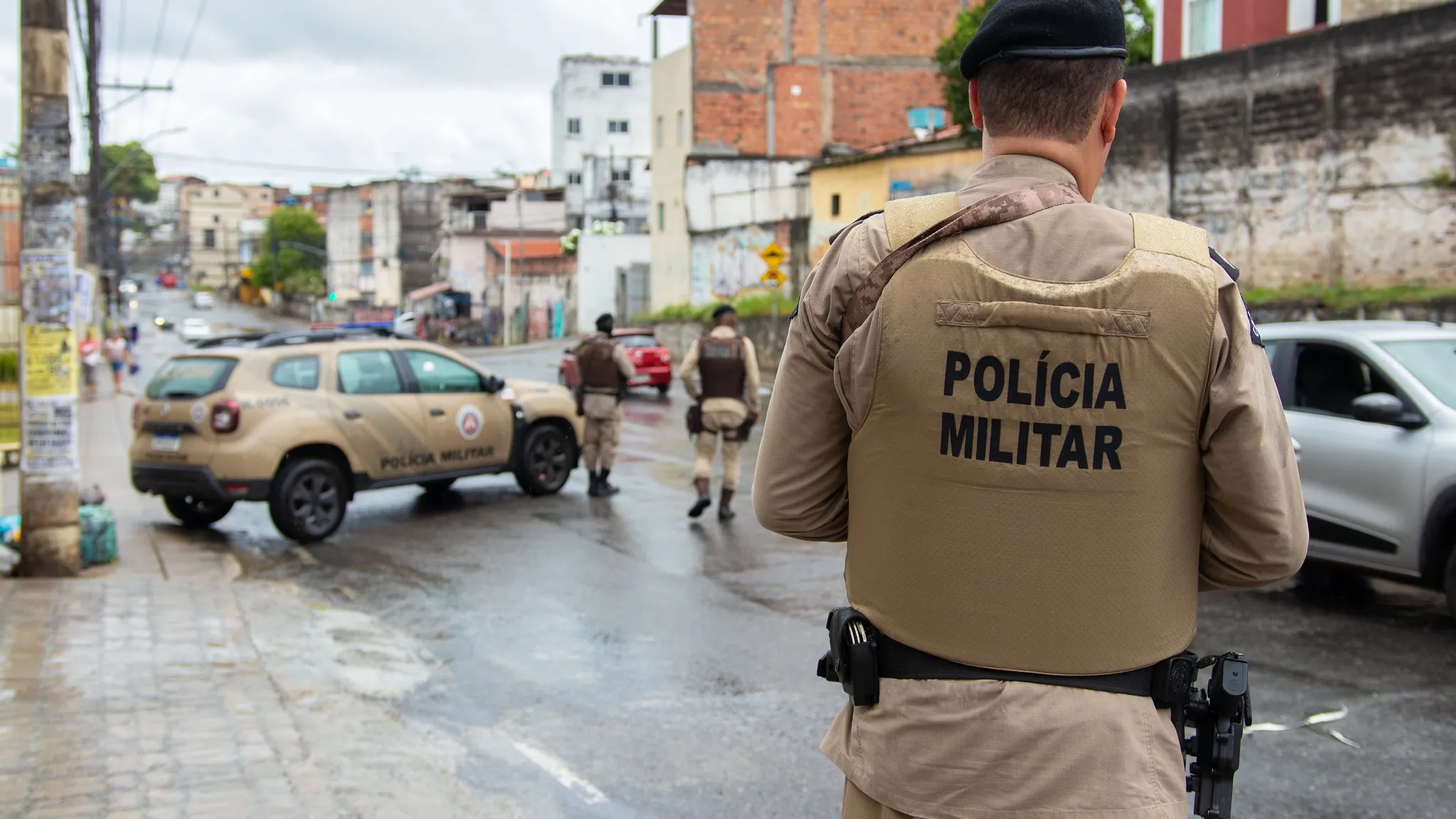 Policial Militar é baleado em Salvador após troca de tiros em Pernambués