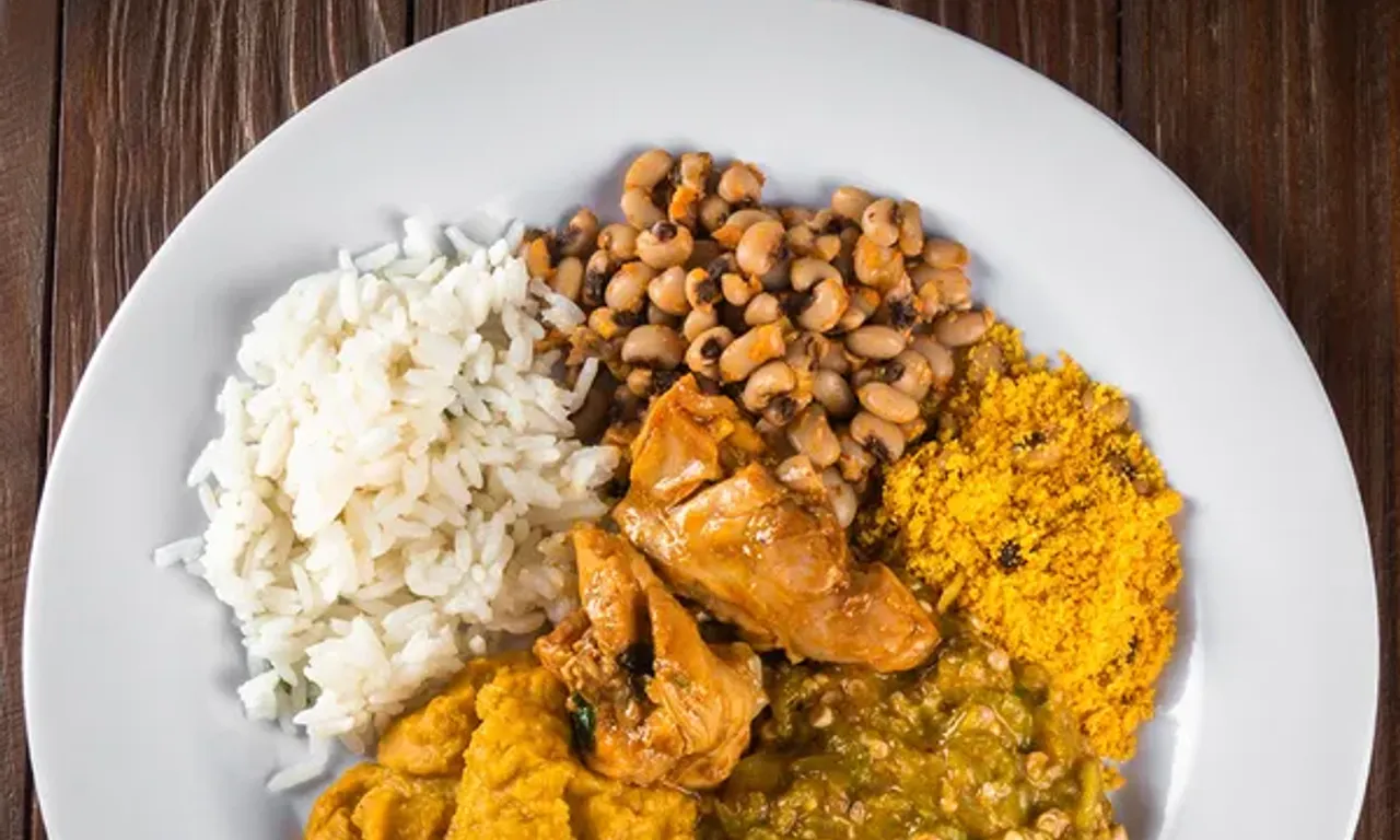 Quem deseja manter a tradi&ccedil;&atilde;o da Semana Santa sem precisar passar horas na cozinha ainda pode encomendar pratos t&iacute;picos da culin&aacute;ria baiana em Salvador. | Foto: Abaet&eacute; Linhas A&eacute;reas