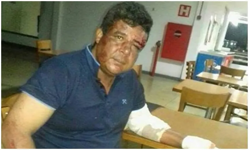 Motorista ignora bandidos, passa com carreta por cima de carro e ‘esmaga’ assaltantes