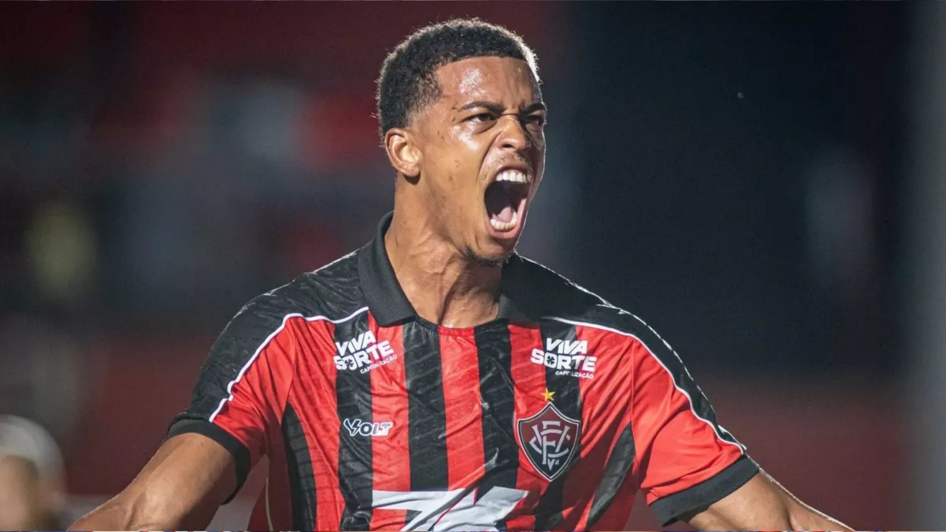 Carlinhos foi expulso no jogo contra o Vasco. Foto: Victor Ferreira | ECV