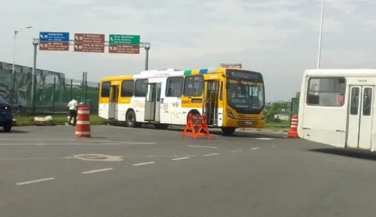 Suposto explosivo é deixado dentro de ônibus em estação de Salvador