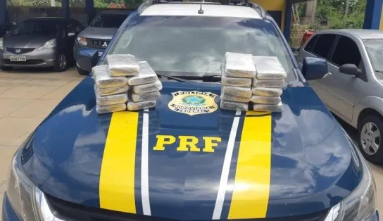 PRF apreende 20kg de maconha e quase 400 papelotes de cocaína durante abordagens no interior da Bahia