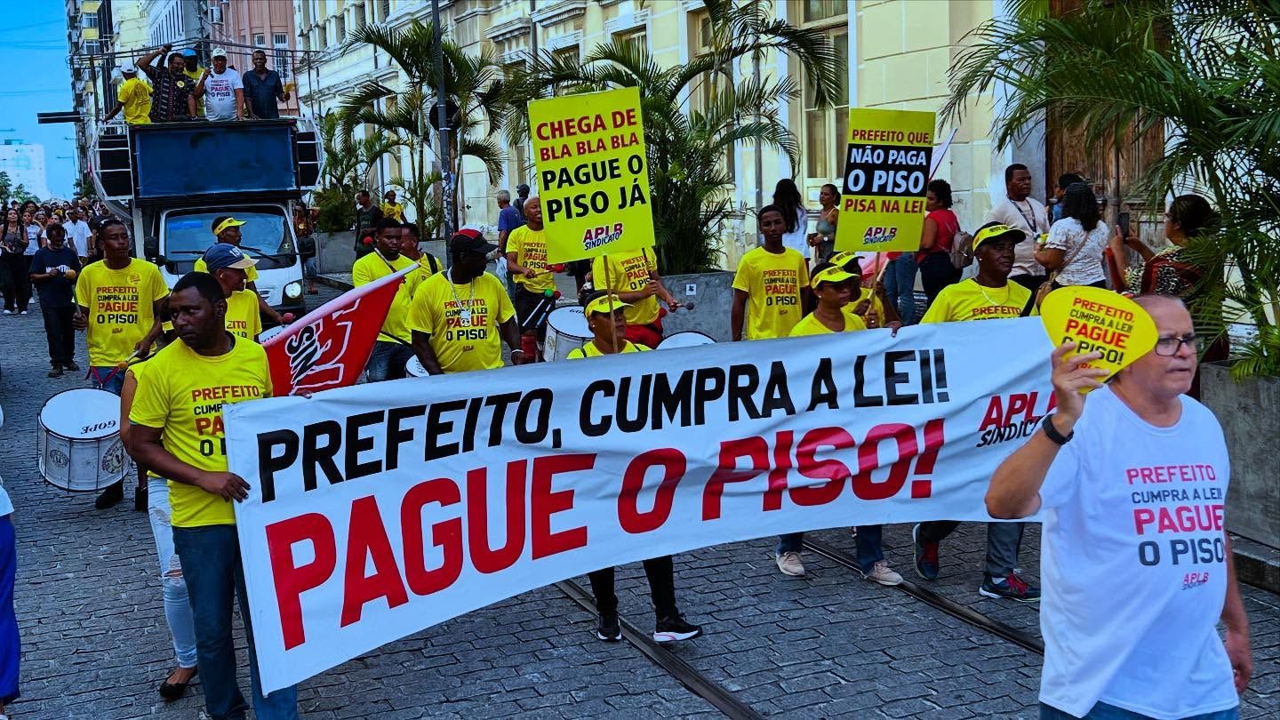 Professores em Salvador estão em greve há 15 dias | Foto: Instagram/@aplbsindicato