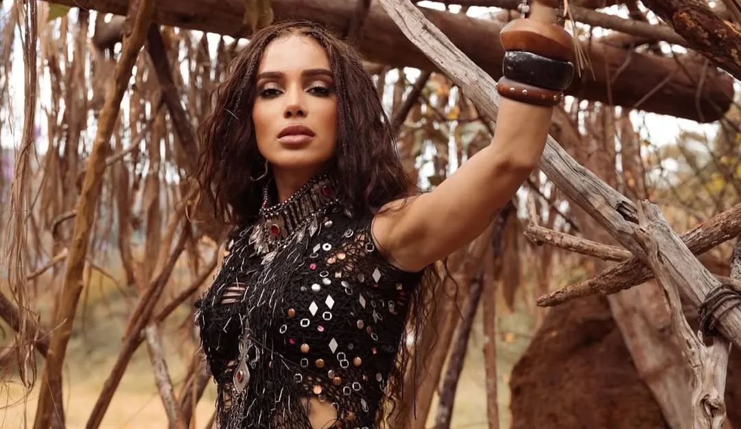 Anitta anuncia 'Equilibrivm Tour 2026' com show em Salvador