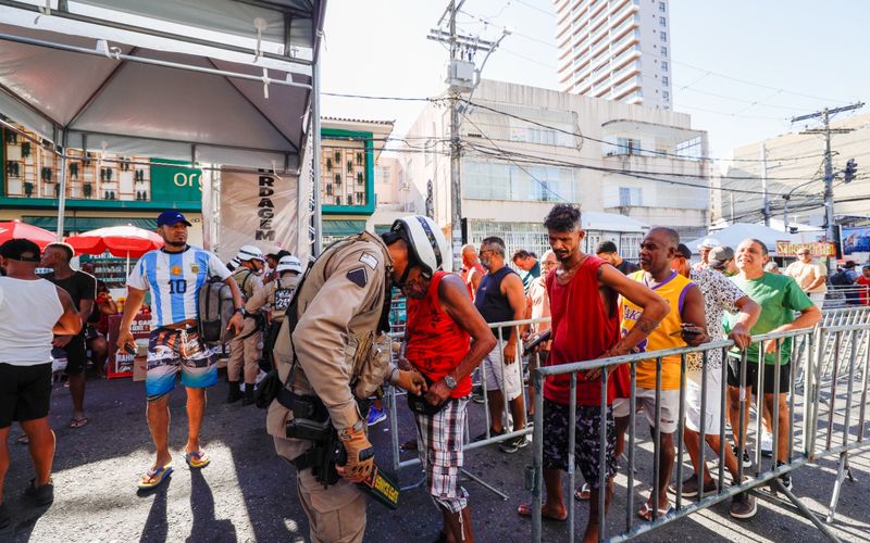 Caixas de som port&aacute;teis s&atilde;o proibidas dentro dos circuitos e podem gerar apreens&atilde;o tamb&eacute;m em &aacute;reas de controle refor&ccedil;ado/Foto: Amanda Erc&iacute;lia/GOVBA